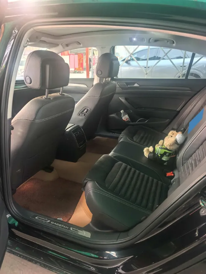 2020 Volkswagen Magotan 2.0T 186HP L4 7DCT,autocango,china used car exporter,china ev exporter,chinese used car exporter,chinese used ev exporter