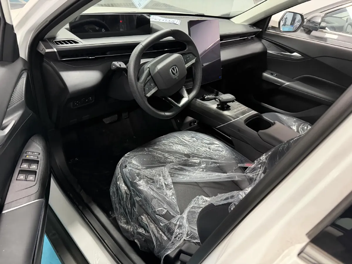 2024 ChangAn Eado 1.5T 170HP L4 7DCT,autocango,china used car exporter,china ev exporter,chinese used car exporter,chinese used ev exporter