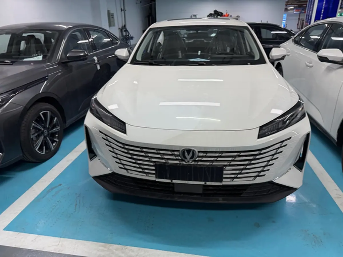 2024 ChangAn Eado 1.5T 170HP L4 7DCT,autocango,china used car exporter,china ev exporter,chinese used car exporter,chinese used ev exporter