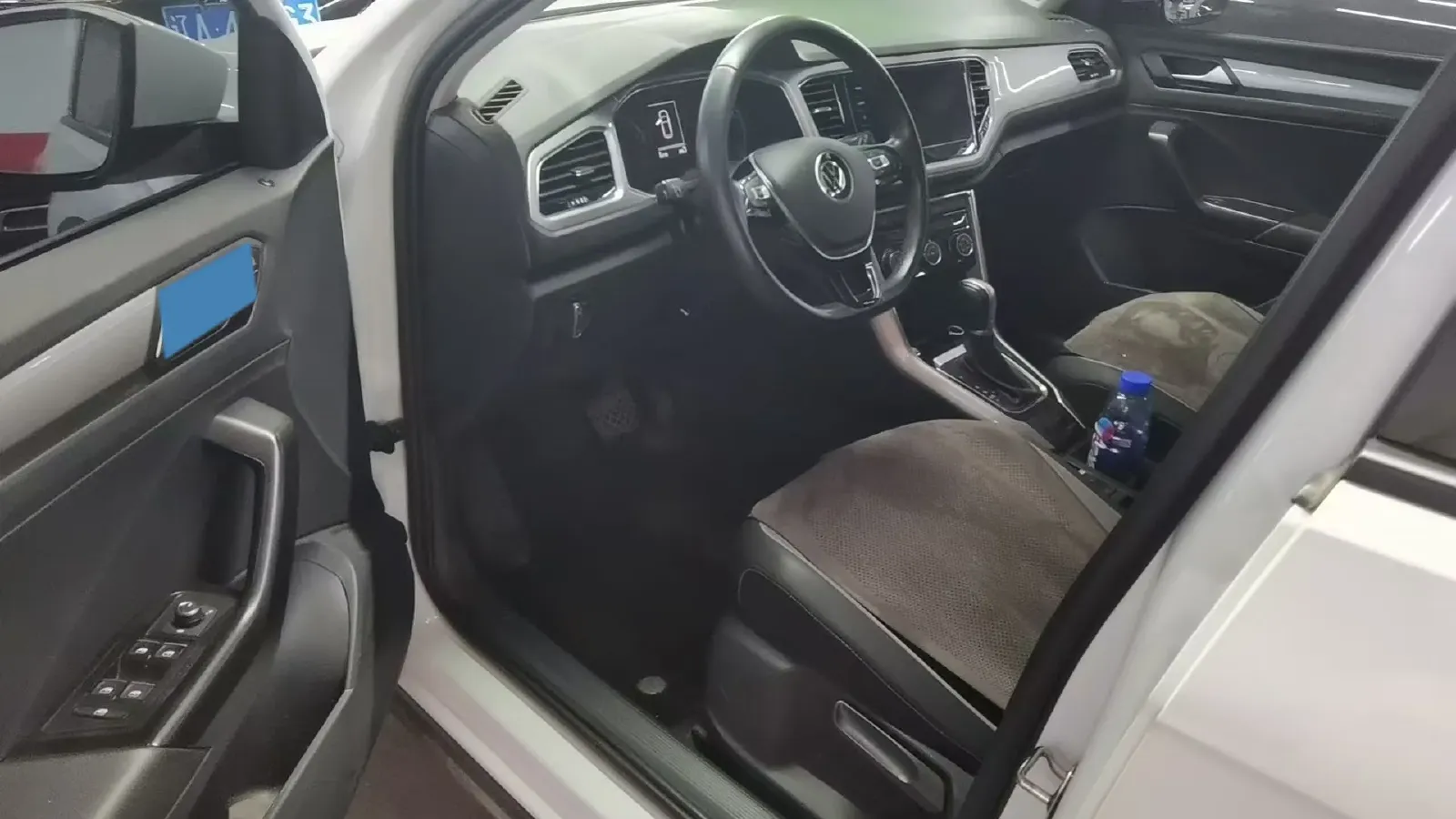 2022 Volkswagen T-Roc 1.4T 150HP L4 7DCT,autocango,china used car exporter,china ev exporter,chinese used car exporter,chinese used ev exporter