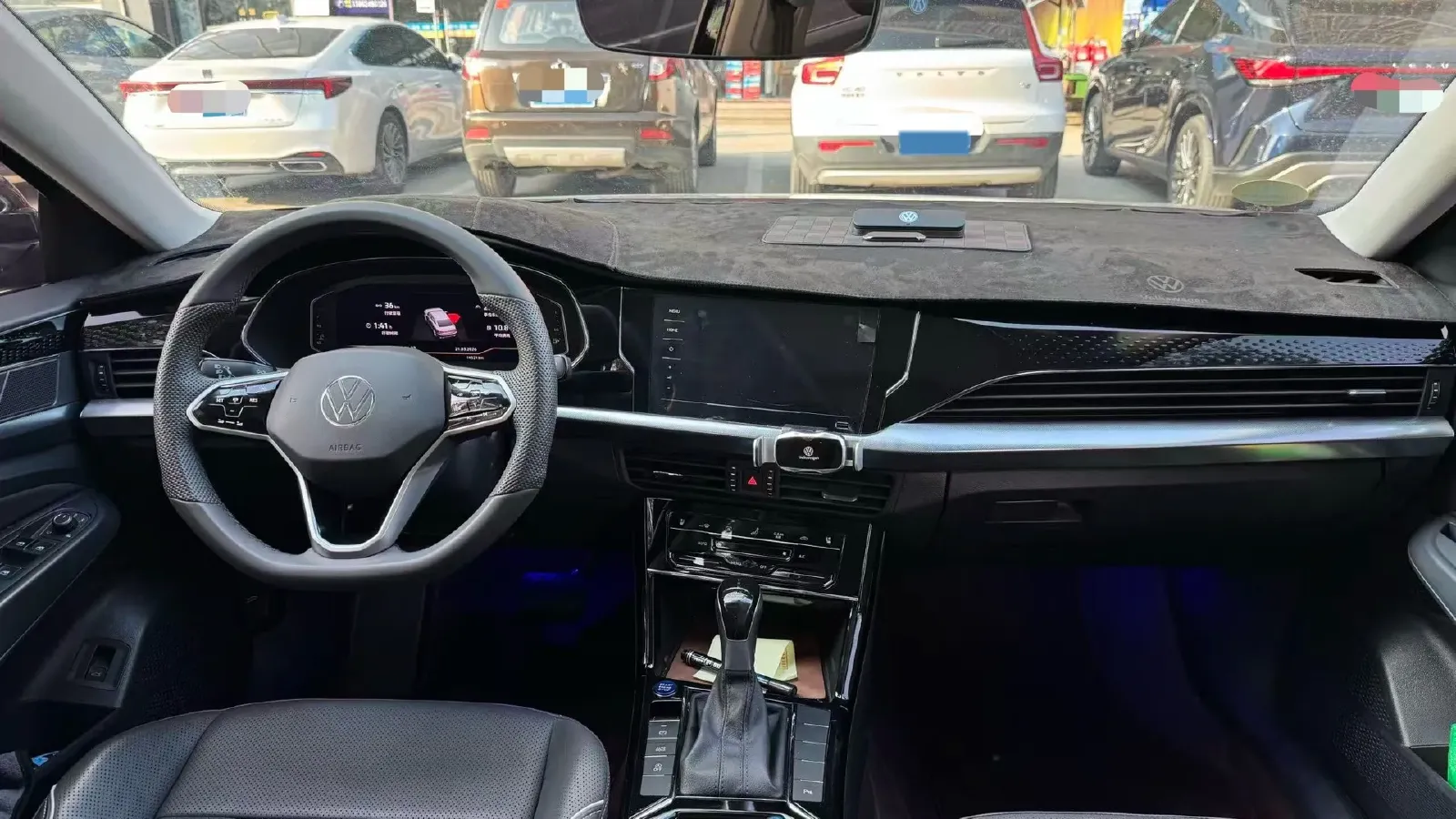 2024 Volkswagen Passat 2.0T 220HP L4 7DCT,autocango,china used car exporter,china ev exporter,chinese used car exporter,chinese used ev exporter