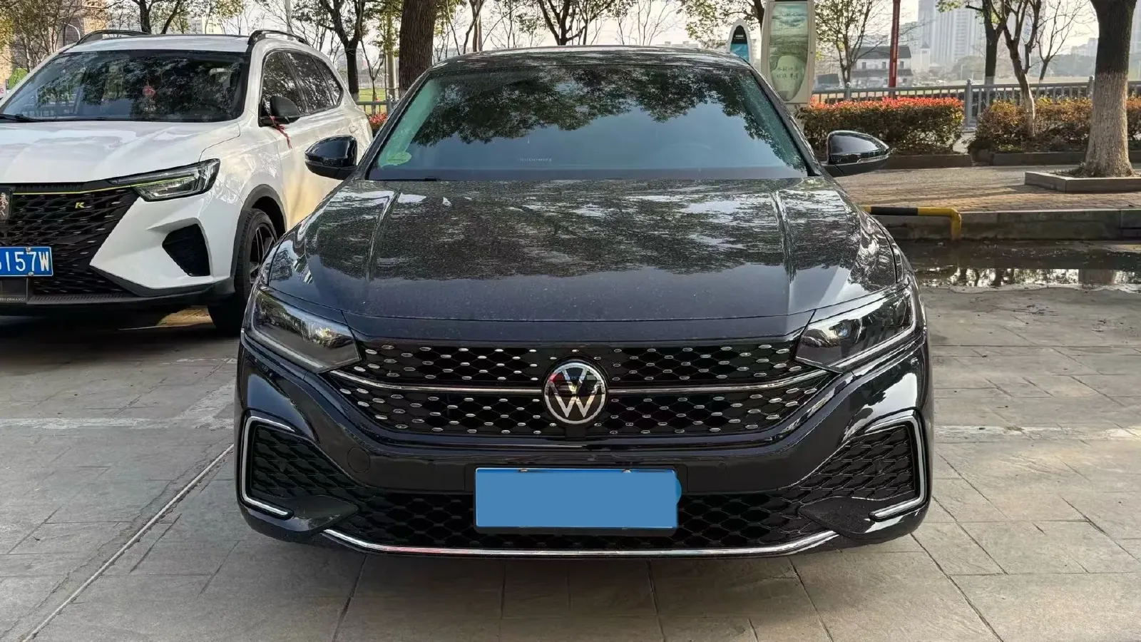 2024 Volkswagen Passat 2.0T 220HP L4 7DCT,autocango,china used car exporter,china ev exporter,chinese used car exporter,chinese used ev exporter