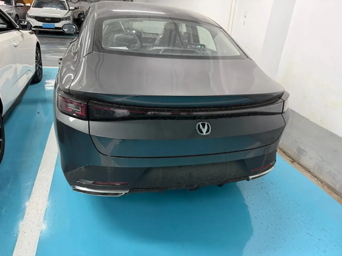 2024 ChangAn Eado 1.5T 170HP L4 7DCT,autocango,china used car exporter,china ev exporter,chinese used car exporter,chinese used ev exporter