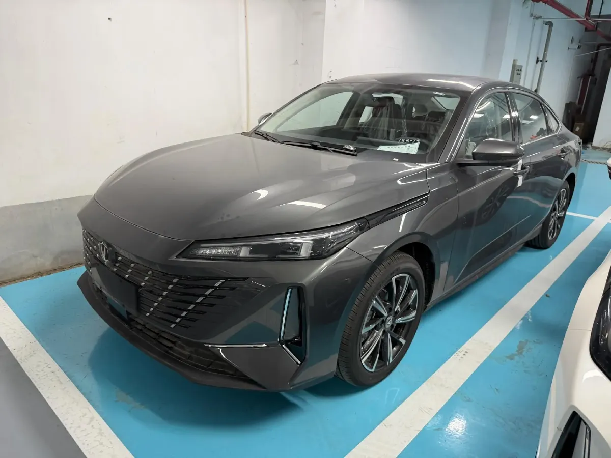 2024 ChangAn Eado 1.5T 170HP L4 7DCT,autocango,china used car exporter,china ev exporter,chinese used car exporter,chinese used ev exporter