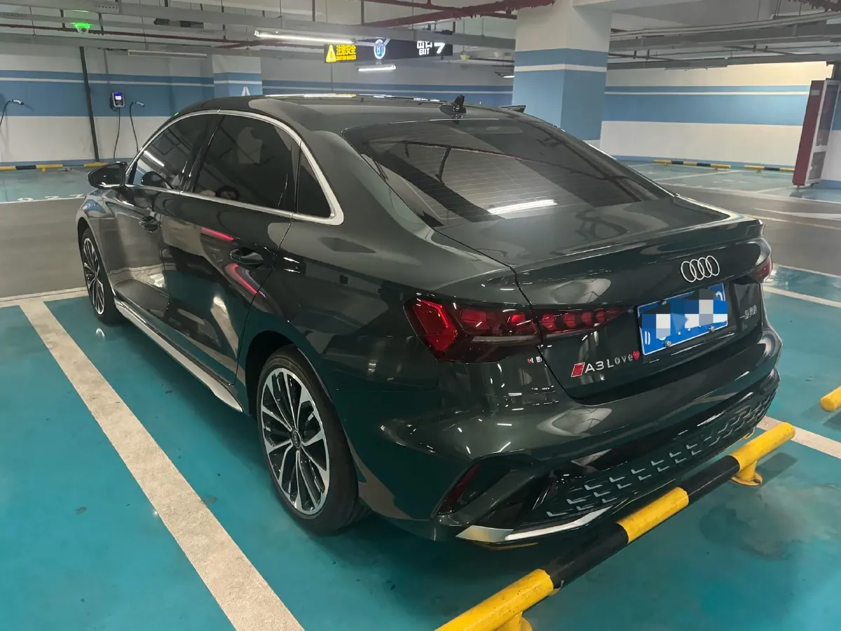 2025 Audi A3 1.5T 160HP L4 7DCT,autocango,china used car exporter,china ev exporter,chinese used car exporter,chinese used ev exporter