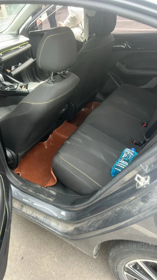 2021 Roewe i5 1.5L 120HP L4 CVT,autocango,china used car exporter,china ev exporter,chinese used car exporter,chinese used ev exporter