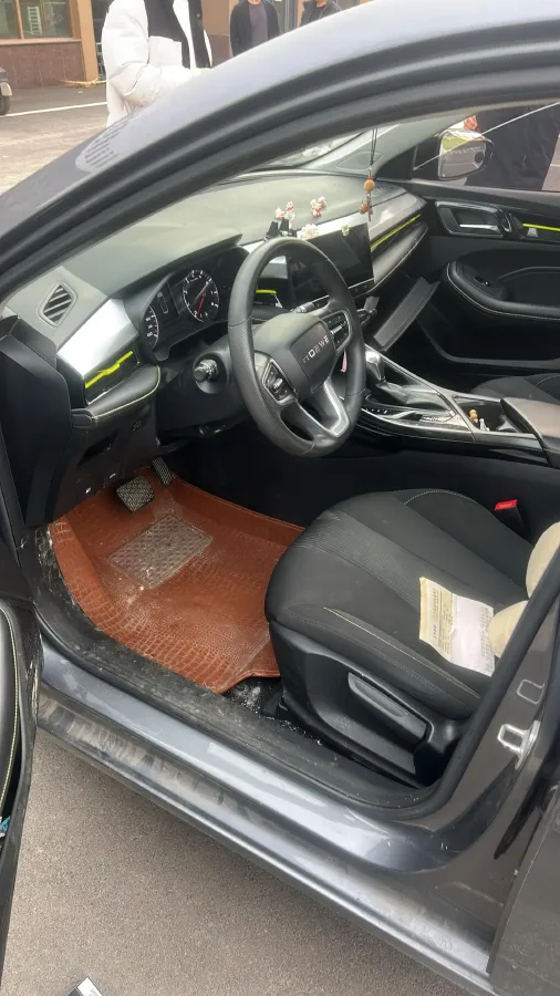 2021 Roewe i5 1.5L 120HP L4 CVT,autocango,china used car exporter,china ev exporter,chinese used car exporter,chinese used ev exporter