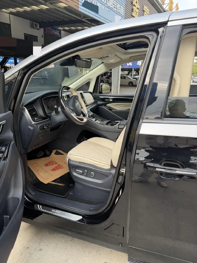 2021 GAC Trumpchi M8 2.0T 252HP L4 8AT,autocango,china used car exporter,china ev exporter,chinese used car exporter,chinese used ev exporter