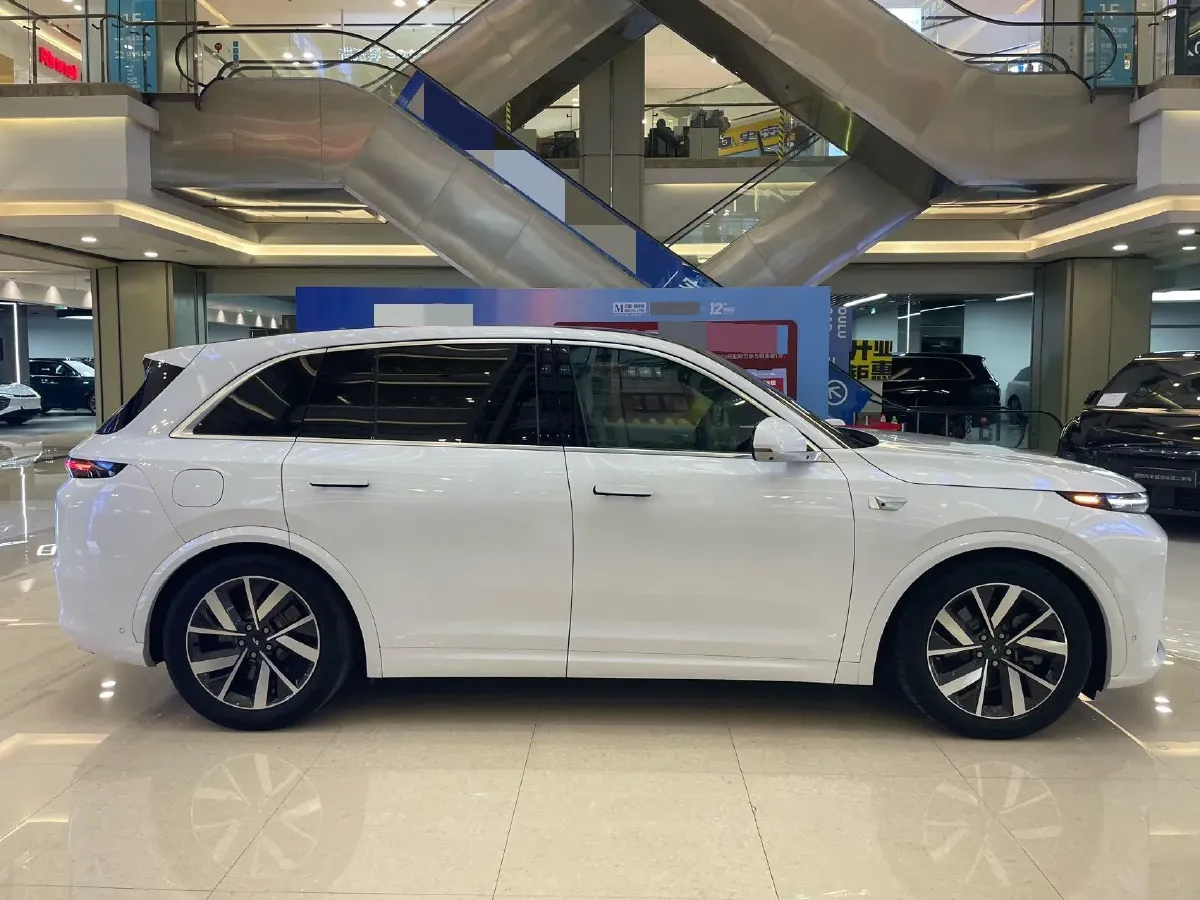 2023 Li L7 Range Extended 154HP REEV 40.9KWH,autocango,china used car exporter,china ev exporter,chinese used car exporter,chinese used ev exporter