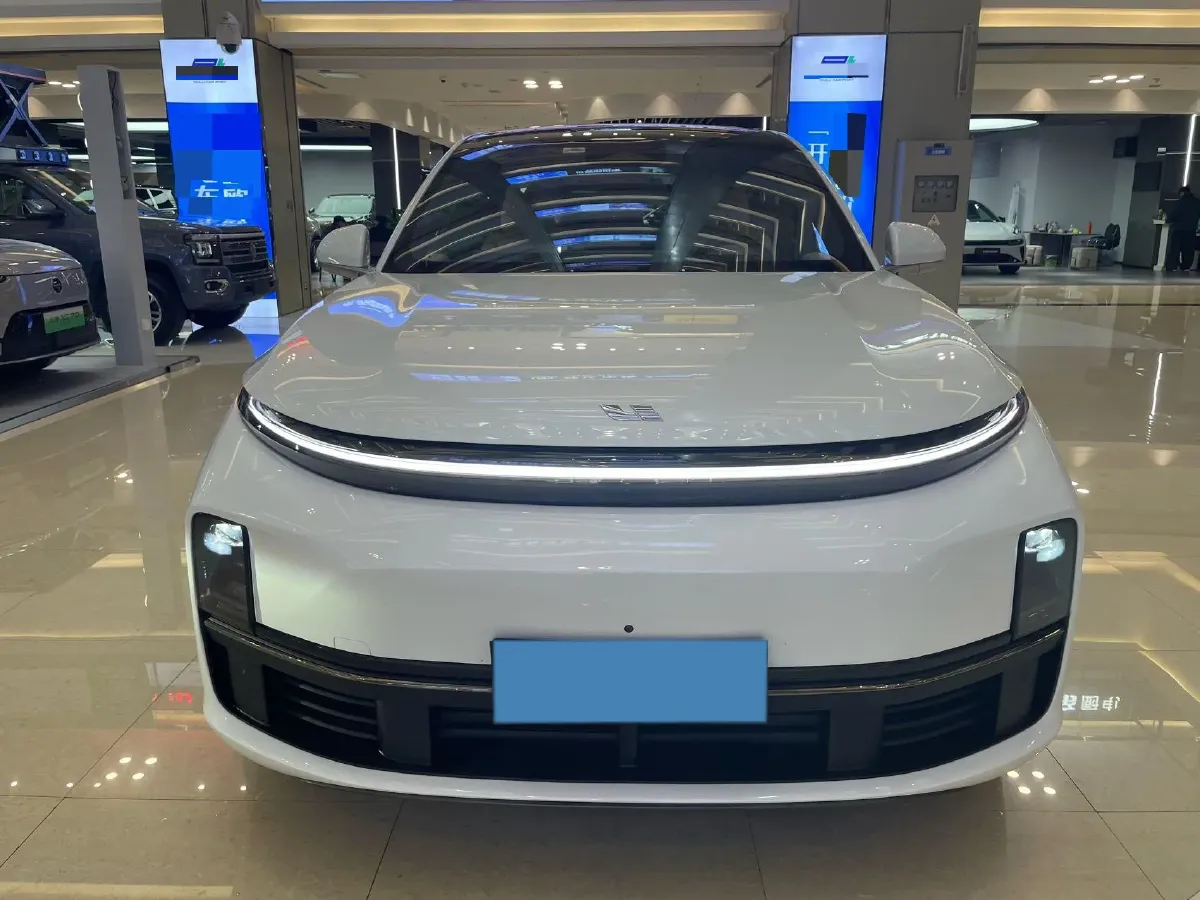 2023 Li L7 Range Extended 154HP REEV 40.9KWH,autocango,china used car exporter,china ev exporter,chinese used car exporter,chinese used ev exporter