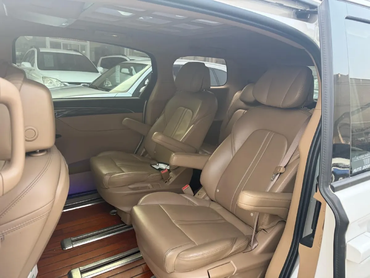 2020 Buick GL8 2.0T 237HP L4 9AT,autocango,china used car exporter,china ev exporter,chinese used car exporter,chinese used ev exporter