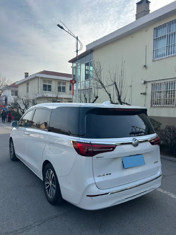 2022 Buick GL8 2.0T 237HP L4 9AT,autocango,china used car exporter,china ev exporter,chinese used car exporter,chinese used ev exporter