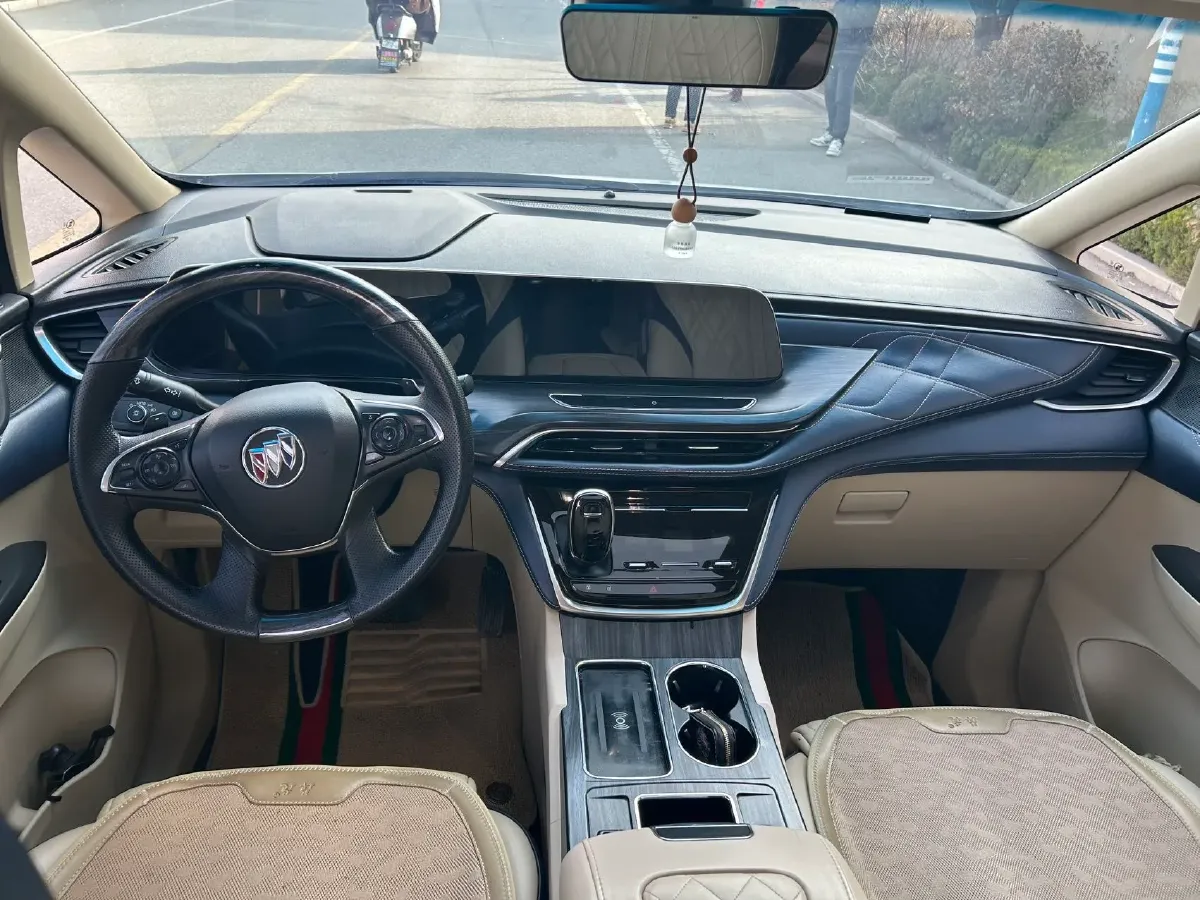 2022 Buick GL8 2.0T 237HP L4 9AT,autocango,china used car exporter,china ev exporter,chinese used car exporter,chinese used ev exporter