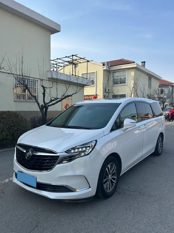 2022 Buick GL8 2.0T 237HP L4 9AT,autocango,china used car exporter,china ev exporter,chinese used car exporter,chinese used ev exporter