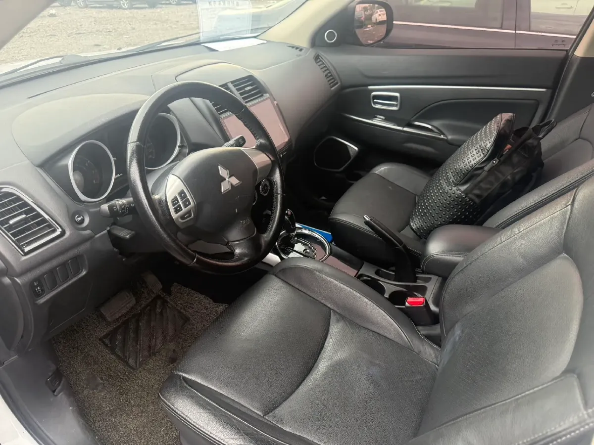 2019 Mitsubishi Eclipse Cross 1.5T 170HP L4 CVT,autocango,china used car exporter,china ev exporter,chinese used car exporter,chinese used ev exporter