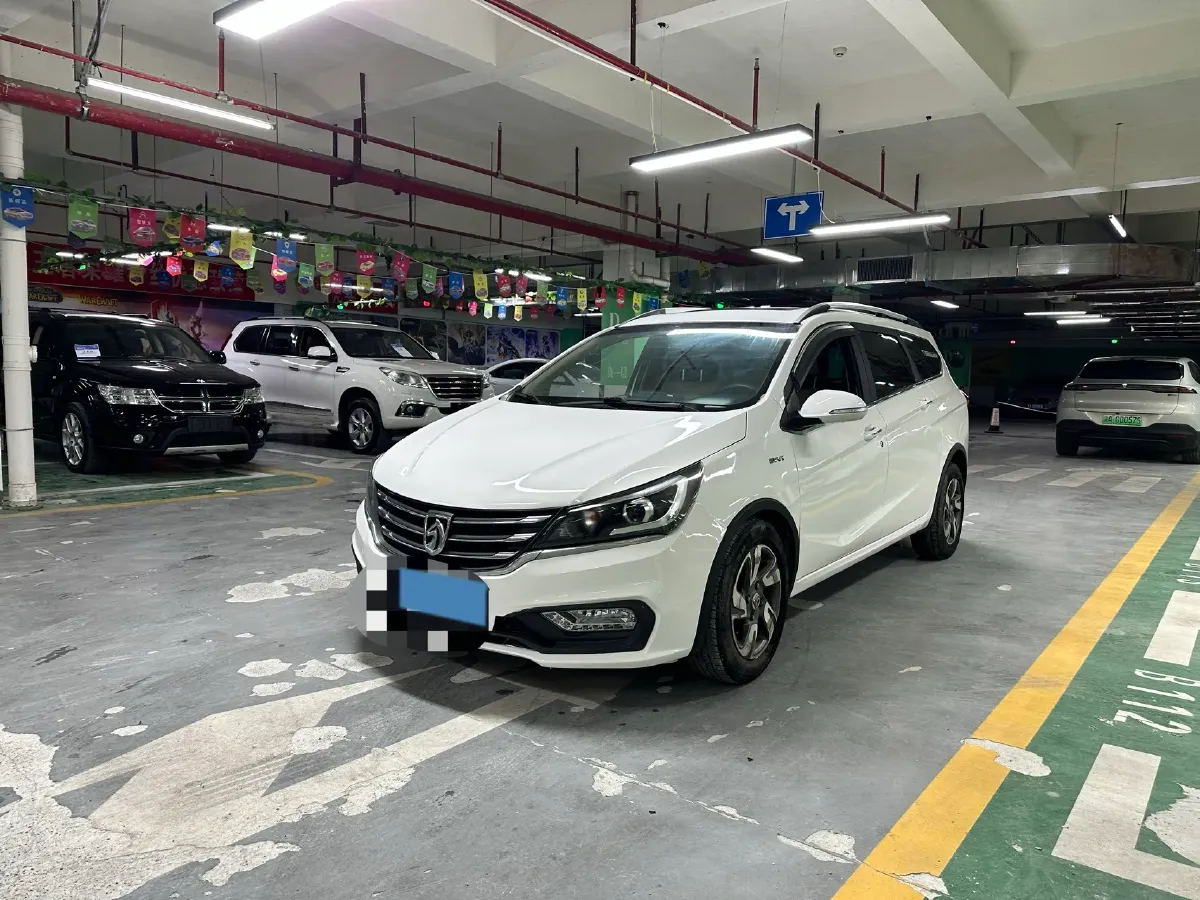 2017 BaoJun 310W 1.5L 112HP L4 6MT,autocango,china used car exporter,china ev exporter,chinese used car exporter,chinese used ev exporter
