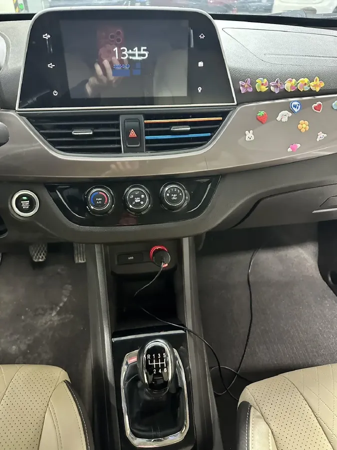 2017 BaoJun 310W 1.5L 112HP L4 6MT,autocango,china used car exporter,china ev exporter,chinese used car exporter,chinese used ev exporter