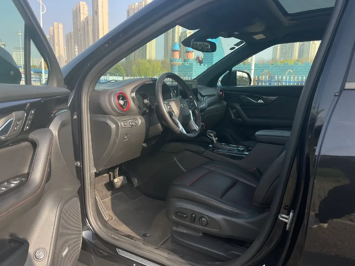 2020 Chevrolet Blazer 2.0T 237HP L4 9AT,autocango,china used car exporter,china ev exporter,chinese used car exporter,chinese used ev exporter