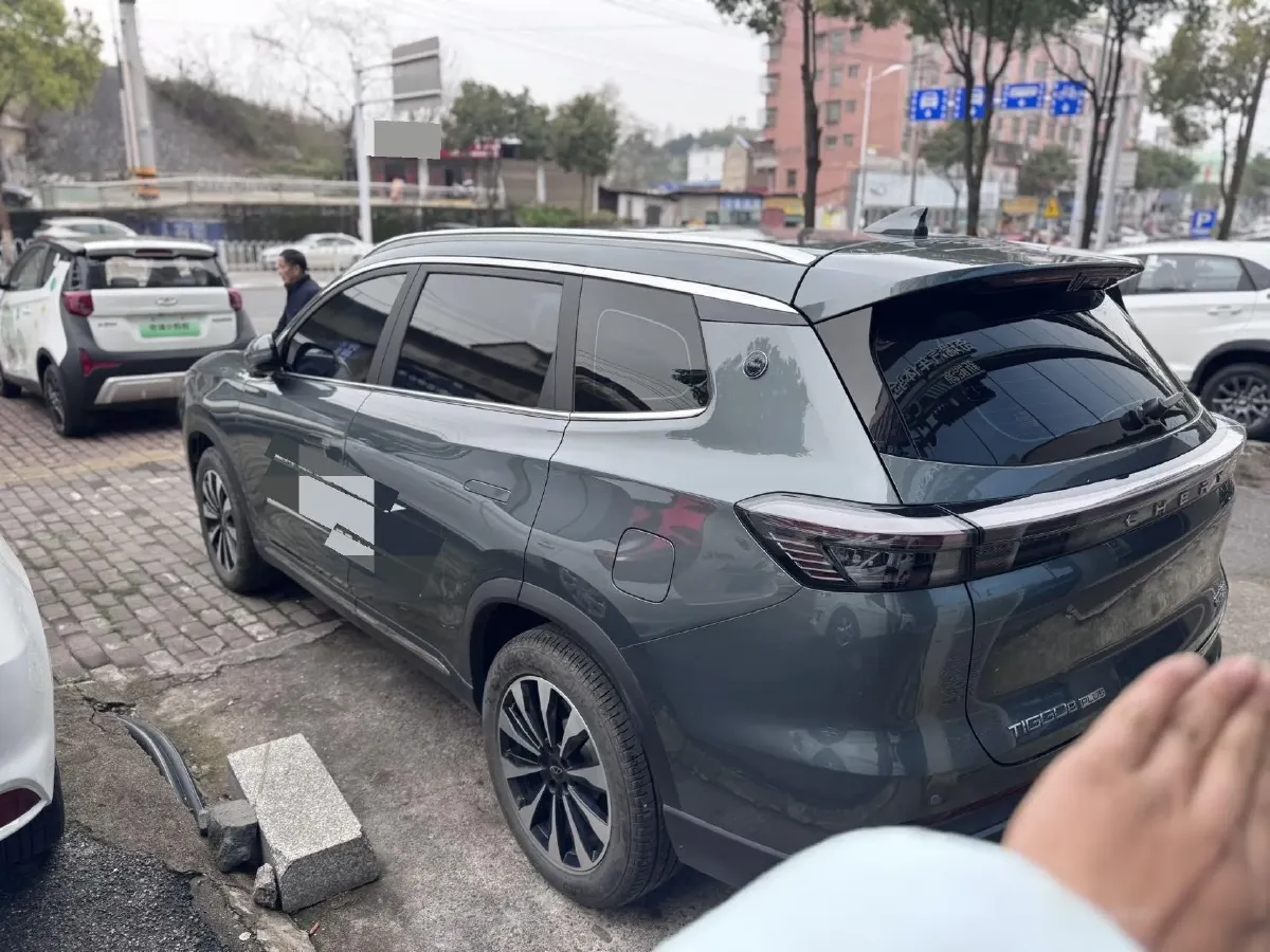 2025 Chery Tiggo 8 Plus 1.6T 197HP L4 7DCT,autocango,china used car exporter,china ev exporter,chinese used car exporter,chinese used ev exporter
