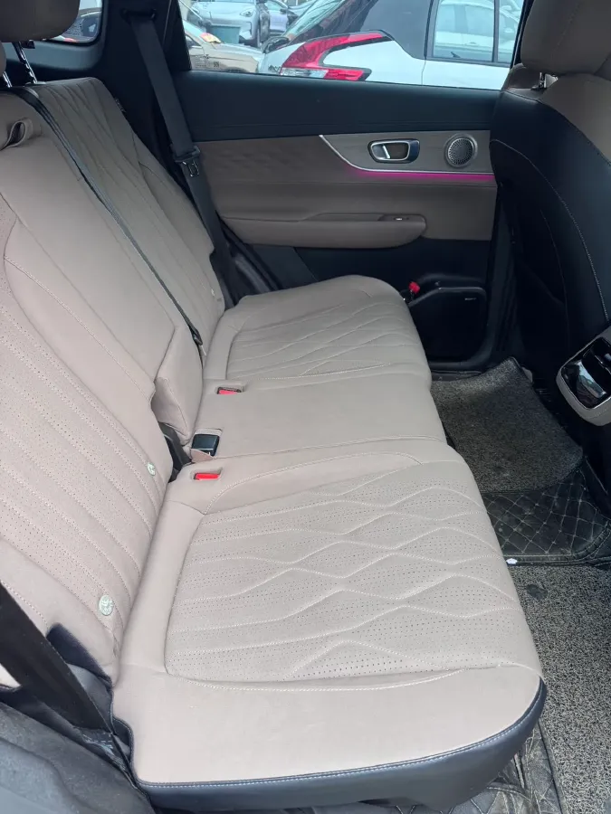 2025 Chery Tiggo 8 Plus 1.6T 197HP L4 7DCT,autocango,china used car exporter,china ev exporter,chinese used car exporter,chinese used ev exporter