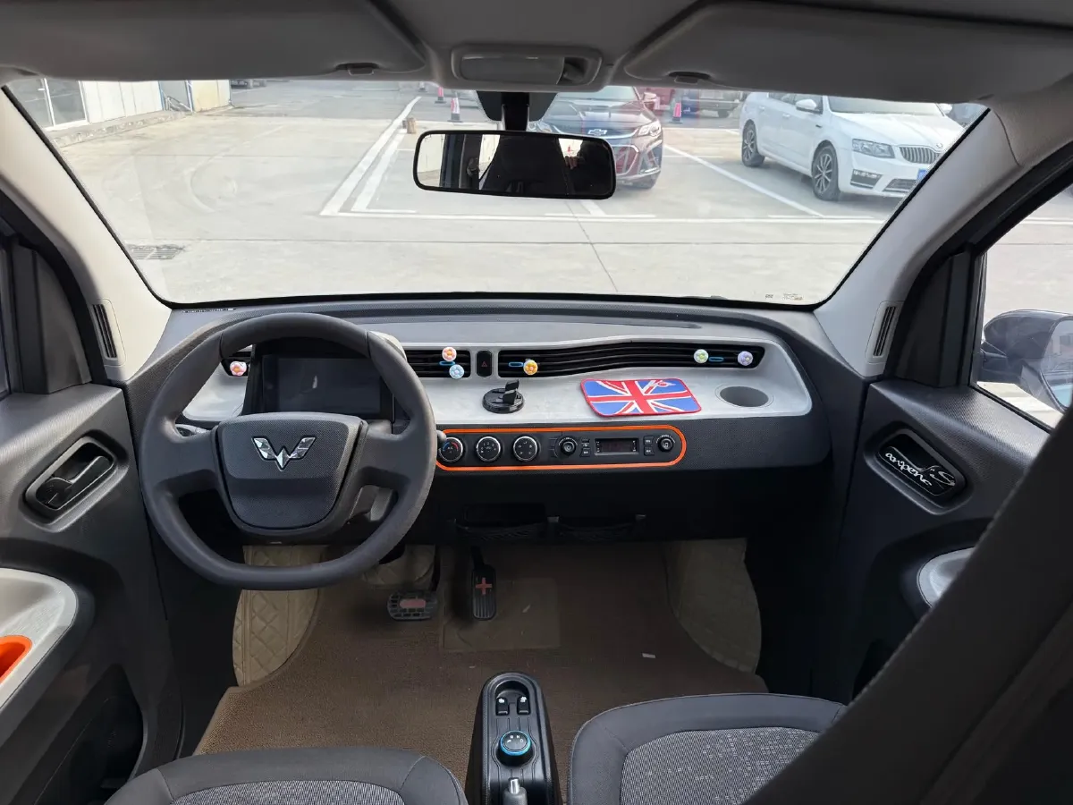 2020 WuLing HongGuang MINI EV BEV 9.3KWH,autocango,china used car exporter,china ev exporter,chinese used car exporter,chinese used ev exporter