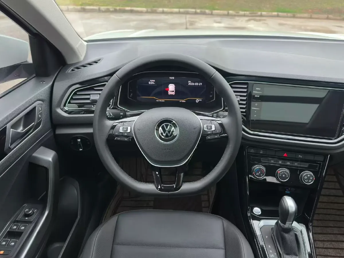 2022 Volkswagen T-Roc 1.4T 150HP L4 7DCT,autocango,china used car exporter,china ev exporter,chinese used car exporter,chinese used ev exporter