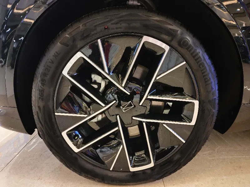 2025 Avatr 11 1.5T 156HP L4 REEV 39.05KWH,autocango,china used car exporter,china ev exporter,chinese used car exporter,chinese used ev exporter