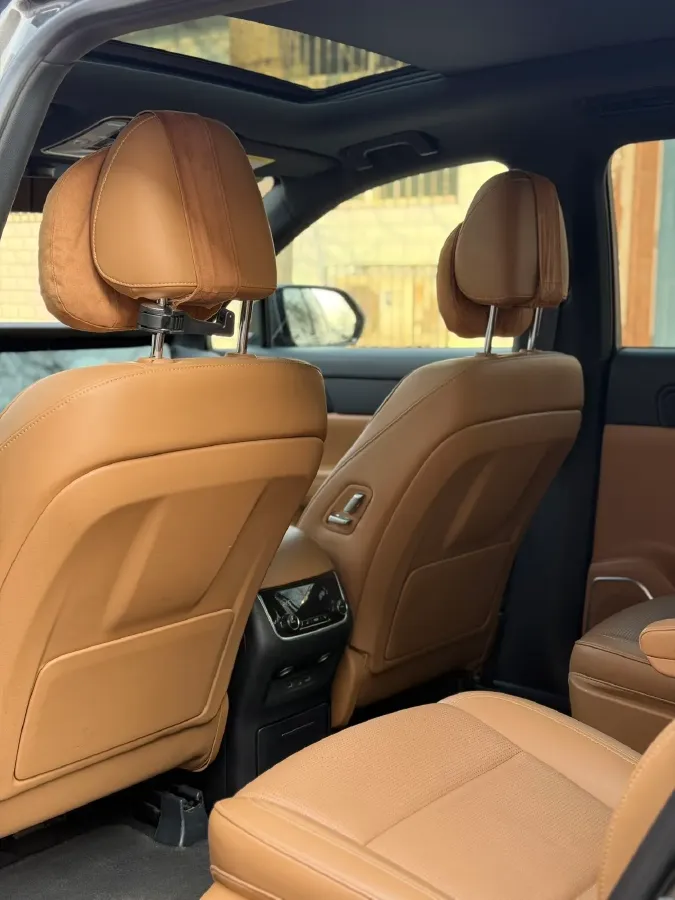 2021 Li ONE Range Extended 131HP REEV 40.5KWH,autocango,china used car exporter,china ev exporter,chinese used car exporter,chinese used ev exporter