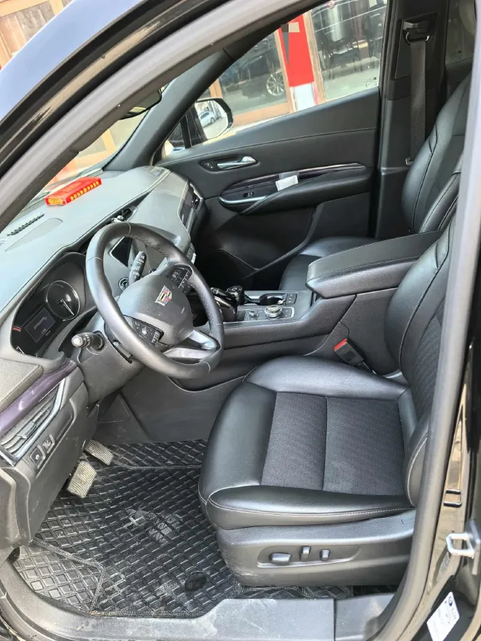 2021 Cadillac XT4 2.0T 237HP L4 9AT,autocango,china used car exporter,china ev exporter,chinese used car exporter,chinese used ev exporter