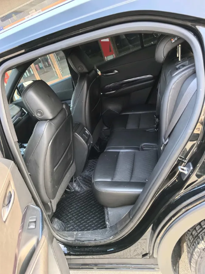 2021 Cadillac XT4 2.0T 237HP L4 9AT,autocango,china used car exporter,china ev exporter,chinese used car exporter,chinese used ev exporter