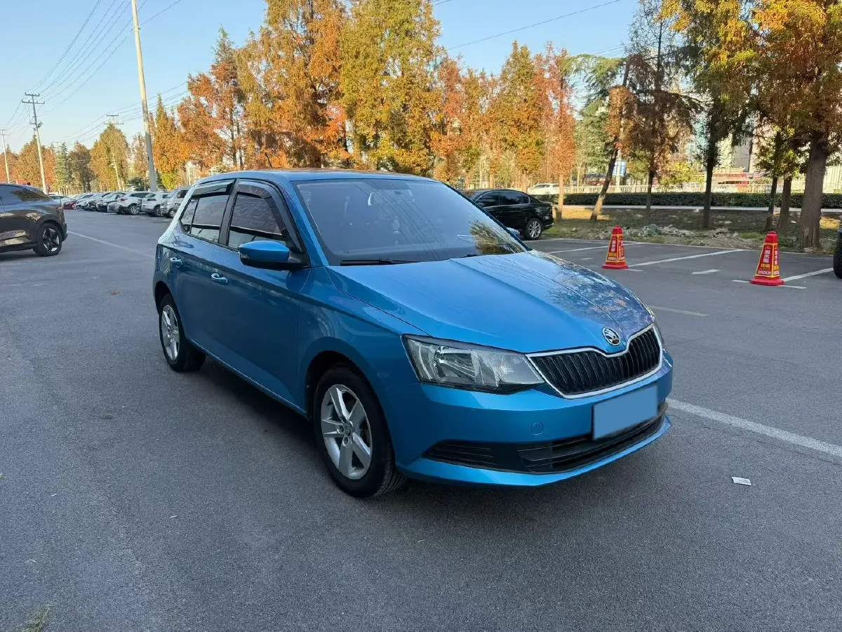 2017 Skoda Fabia 1.4L 90HP L4 6AT,autocango,china used car exporter,china ev exporter,chinese used car exporter,chinese used ev exporter