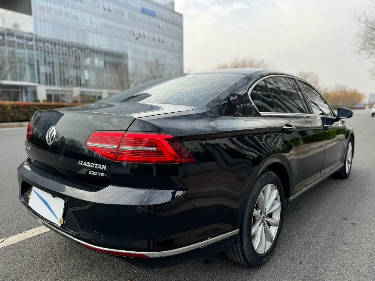 2018 Volkswagen Magotan 1.8T 180HP L4 7DCT,autocango,china used car exporter,china ev exporter,chinese used car exporter,chinese used ev exporter