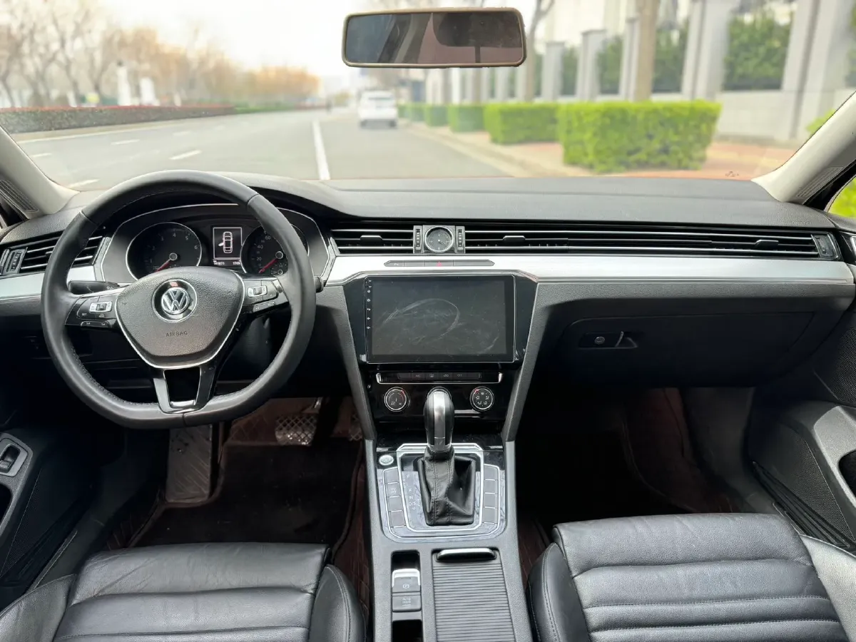 2018 Volkswagen Magotan 1.8T 180HP L4 7DCT,autocango,china used car exporter,china ev exporter,chinese used car exporter,chinese used ev exporter