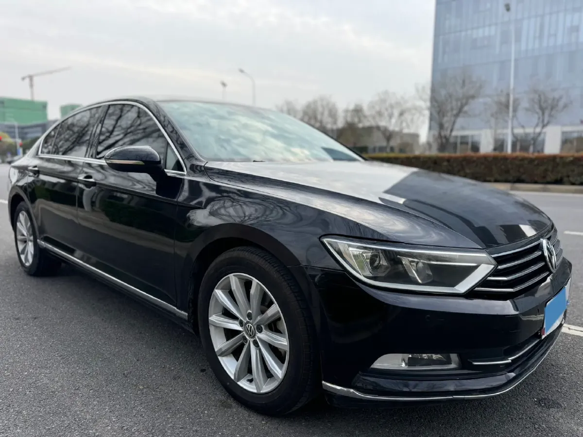 2018 Volkswagen Magotan 1.8T 180HP L4 7DCT,autocango,china used car exporter,china ev exporter,chinese used car exporter,chinese used ev exporter