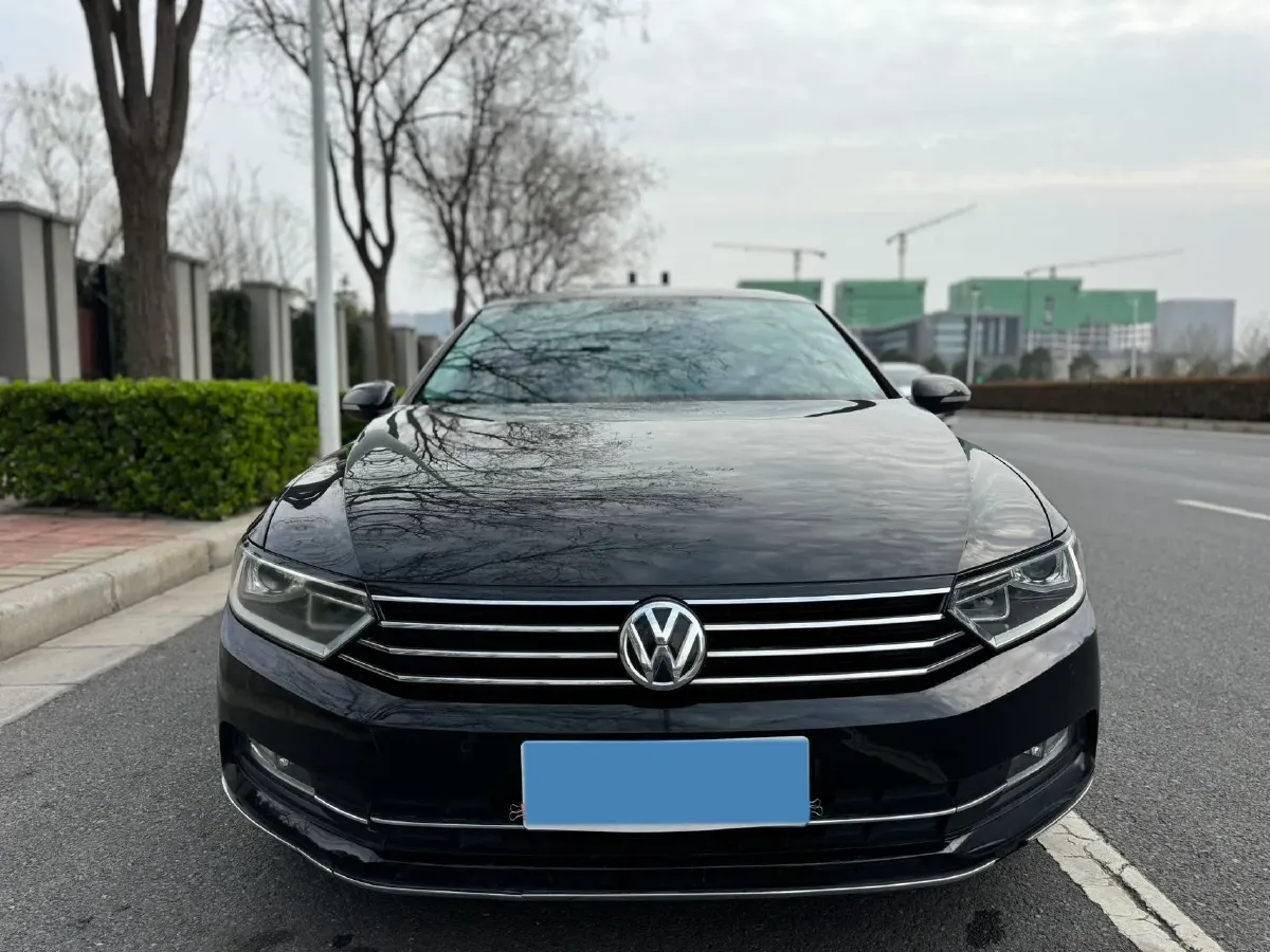 2018 Volkswagen Magotan 1.8T 180HP L4 7DCT,autocango,china used car exporter,china ev exporter,chinese used car exporter,chinese used ev exporter