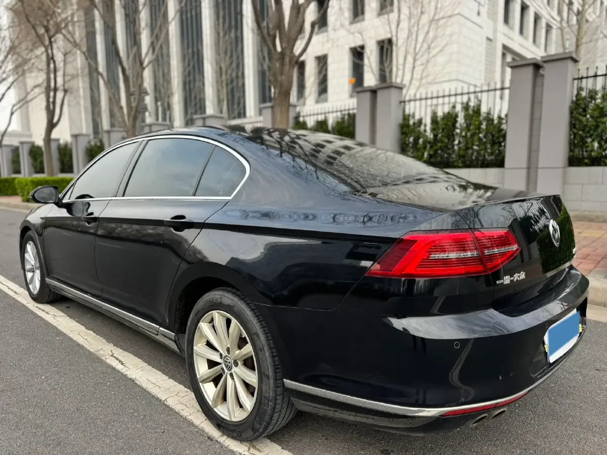 2018 Volkswagen Magotan 1.8T 180HP L4 7DCT,autocango,china used car exporter,china ev exporter,chinese used car exporter,chinese used ev exporter