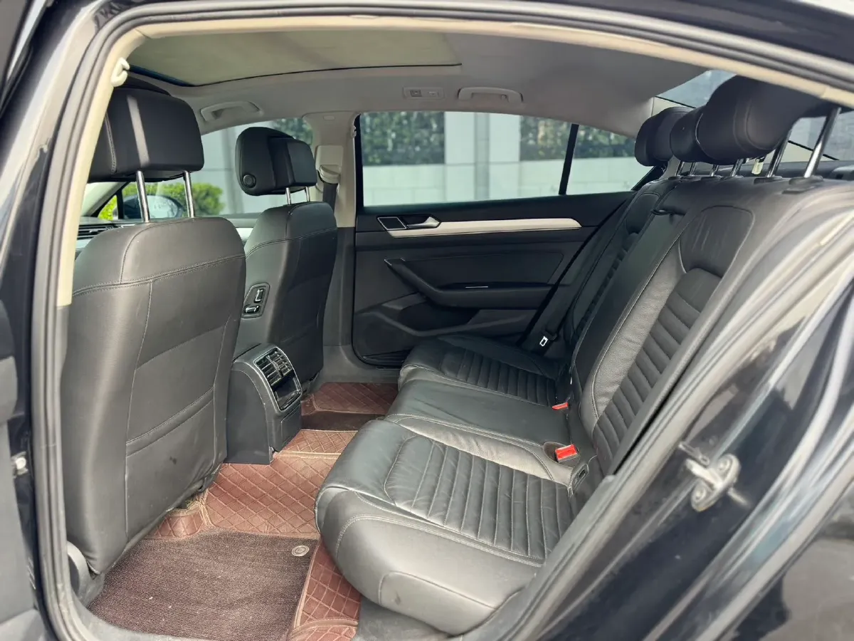 2018 Volkswagen Magotan 1.8T 180HP L4 7DCT,autocango,china used car exporter,china ev exporter,chinese used car exporter,chinese used ev exporter