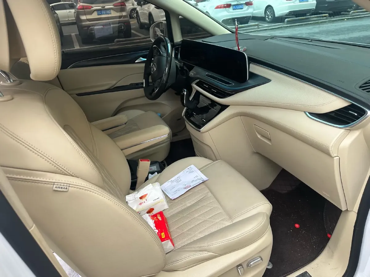 2022 Buick GL8 2.0T 237HP L4 9AT,autocango,china used car exporter,china ev exporter,chinese used car exporter,chinese used ev exporter