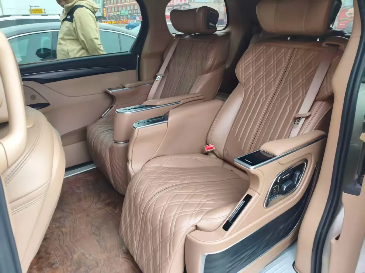 2020 Buick GL8 2.0T 237HP L4 9AT,autocango,china used car exporter,china ev exporter,chinese used car exporter,chinese used ev exporter