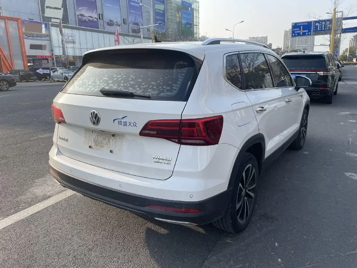 2019 MINI MINI 1.5T 102HP L3 7DCT,autocango,china used car exporter,china ev exporter,chinese used car exporter,chinese used ev exporter