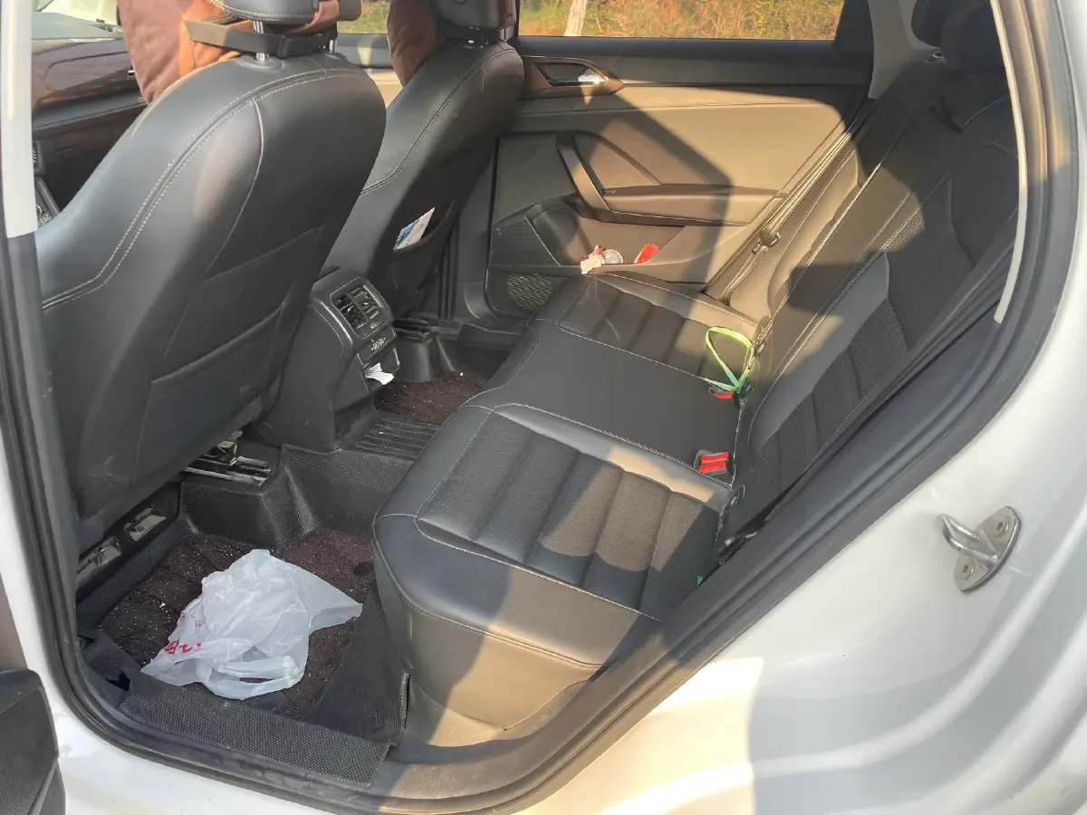 2019 MINI MINI 1.5T 102HP L3 7DCT,autocango,china used car exporter,china ev exporter,chinese used car exporter,chinese used ev exporter