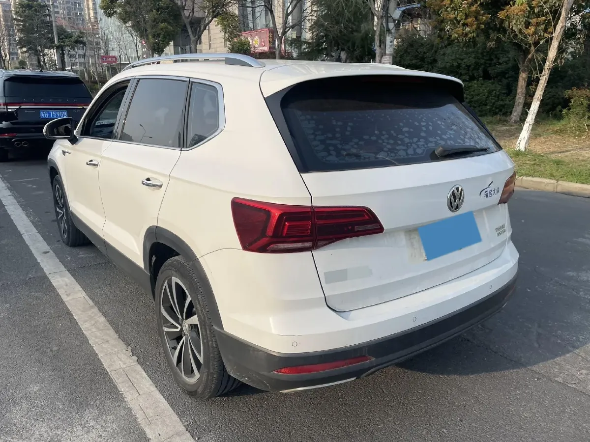 2019 MINI MINI 1.5T 102HP L3 7DCT,autocango,china used car exporter,china ev exporter,chinese used car exporter,chinese used ev exporter