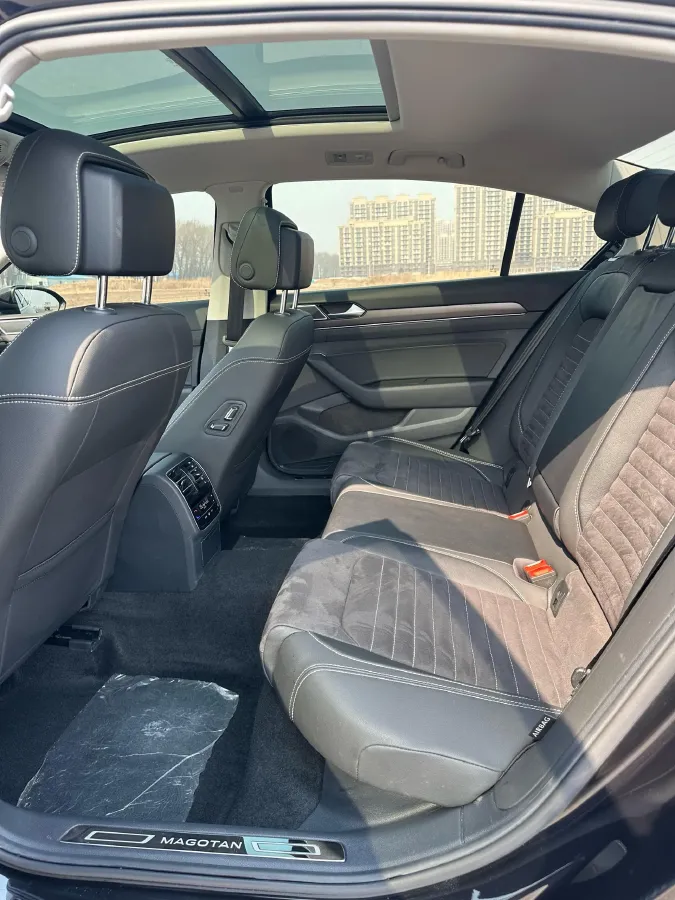 2020 Volkswagen Magotan 2.0T 186HP L4 7DCT,autocango,china used car exporter,china ev exporter,chinese used car exporter,chinese used ev exporter