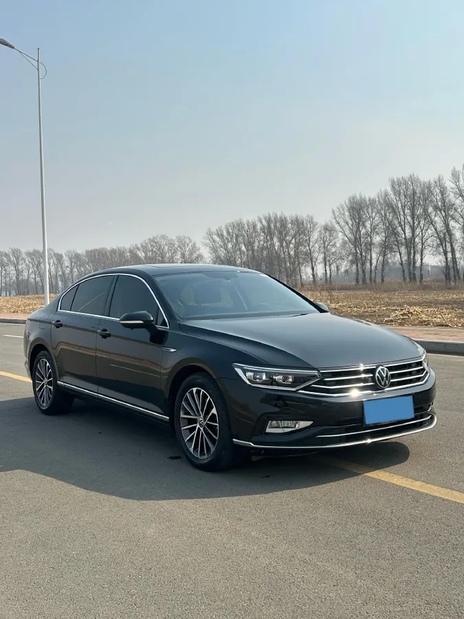 2020 Volkswagen Magotan 2.0T 186HP L4 7DCT,autocango,china used car exporter,china ev exporter,chinese used car exporter,chinese used ev exporter