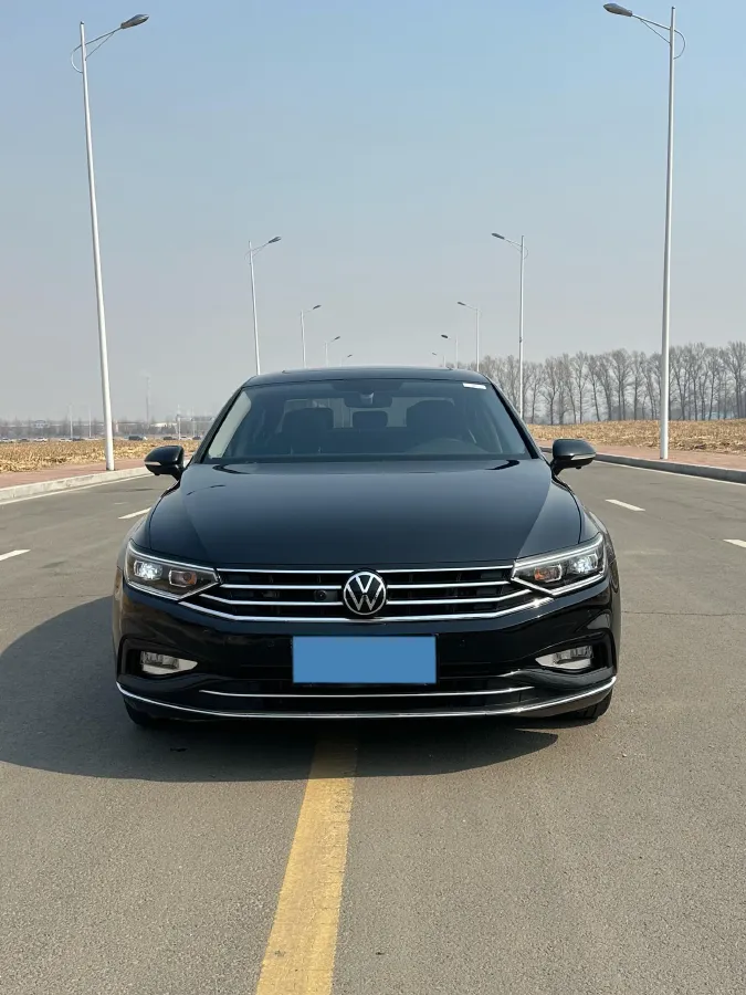 2020 Volkswagen Magotan 2.0T 186HP L4 7DCT,autocango,china used car exporter,china ev exporter,chinese used car exporter,chinese used ev exporter