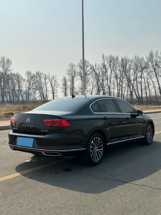 2020 Volkswagen Magotan 2.0T 186HP L4 7DCT,autocango,china used car exporter,china ev exporter,chinese used car exporter,chinese used ev exporter
