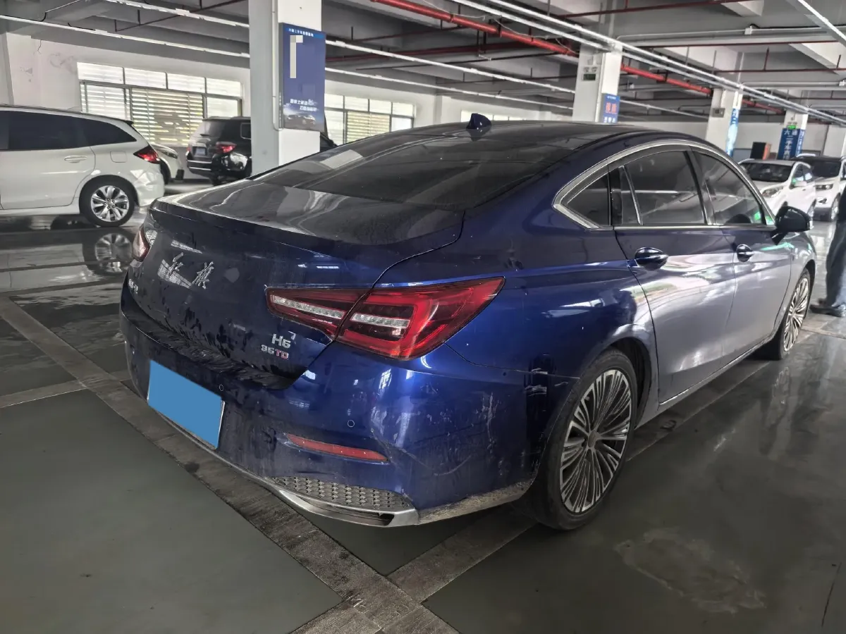 2022 HongQi H5 1.8T 197HP L4 6AT,autocango,china used car exporter,china ev exporter,chinese used car exporter,chinese used ev exporter