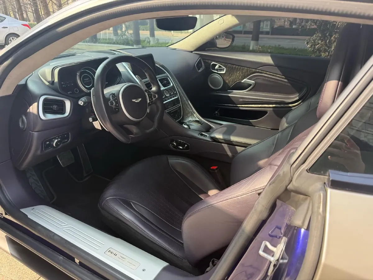 2020 Aston Martin DB11 4.0T 510HP V8 8AT,autocango,china used car exporter,china ev exporter,chinese used car exporter,chinese used ev exporter