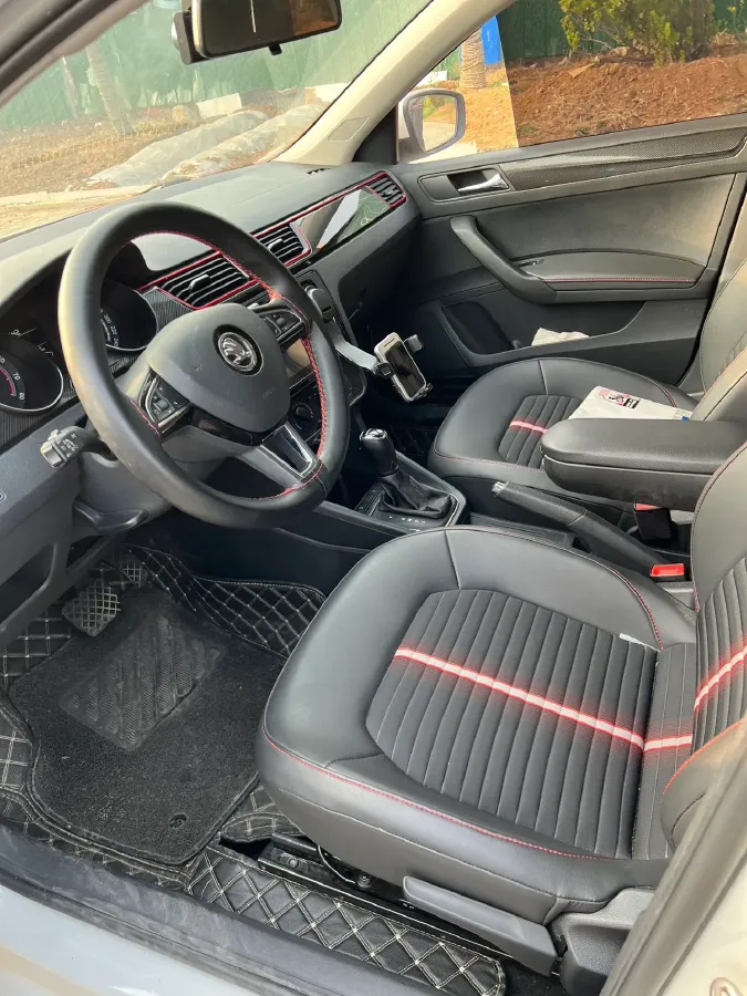 2020 Skoda Rapid Spaceback 1.5L 112HP L4 6AT,autocango,china used car exporter,china ev exporter,chinese used car exporter,chinese used ev exporter