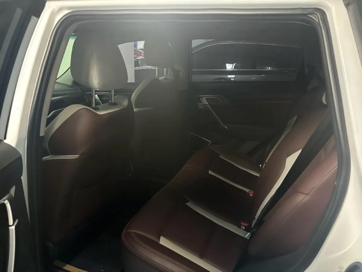 2022 Geely Azkarra 1.8T 184HP L4 7DCT,autocango,china used car exporter,china ev exporter,chinese used car exporter,chinese used ev exporter